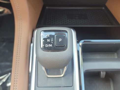 Used 2024 Nissan Pathfinder Platinum AWD/4WD image 25