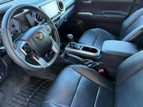 Used 2023 Toyota Tacoma Limited w/ Nightshade Package AWD/4WD image 7
