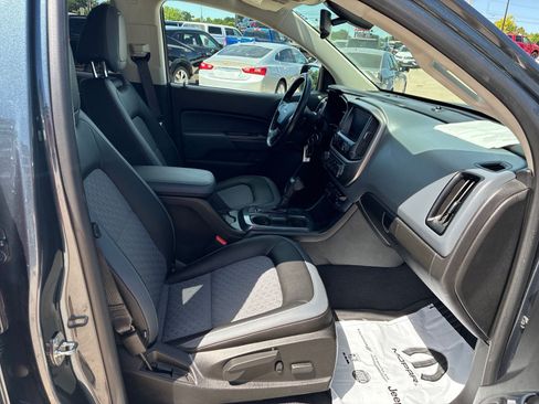 Used 2019 Chevrolet Colorado Z71 AWD/4WD image 19
