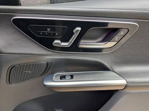 Certified 2025 Mercedes-Benz GLC 300 image 20