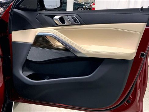 Used 2021 BMW X6 xDrive40i w/ Premium Package image 22