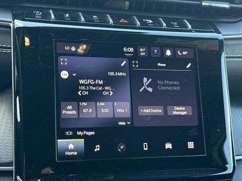 Used 2024 Jeep Grand Cherokee Altitude AWD/4WD image 15