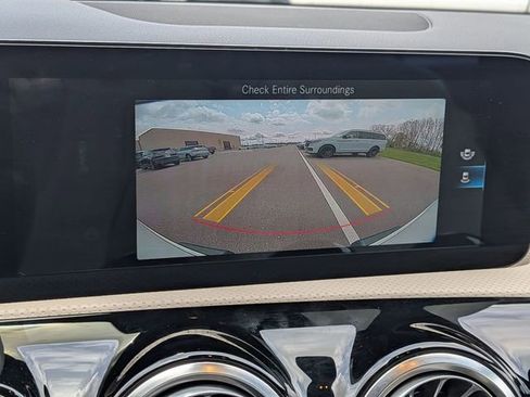 Used 2022 Mercedes-Benz CLA 250 4MATIC image 26
