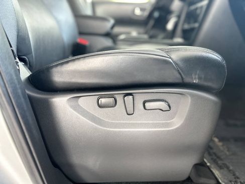 Used 2021 Nissan Armada SV AWD/4WD image 54