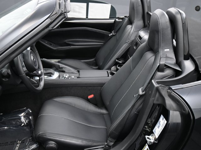 Used 2024 MAZDA MX-5 Miata Grand Touring RWD image 19