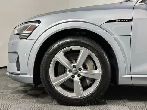 Used 2019 Audi e-tron Premium Plus image 8
