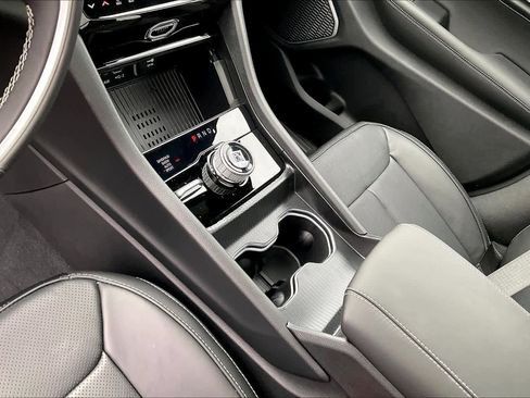New 2026 Jeep Grand Cherokee L Limited AWD/4WD image 7