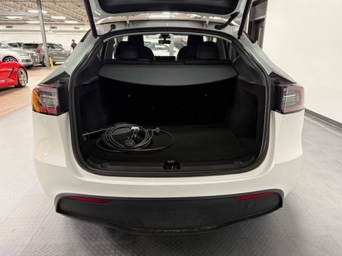 Used 2023 Tesla Model Y Long Range AWD/4WD image 18