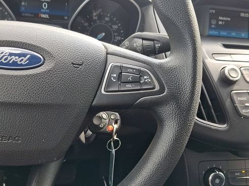 Used 2015 Ford Focus SE FWD image 22