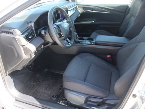 Certified 2025 Toyota Camry LE AWD/4WD image 11
