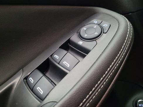 Used 2023 Buick Encore GX Select w/ Sport Touring Package FWD image 27