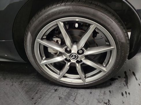 Used 2022 MAZDA MX-5 Miata RF Grand Touring image 11