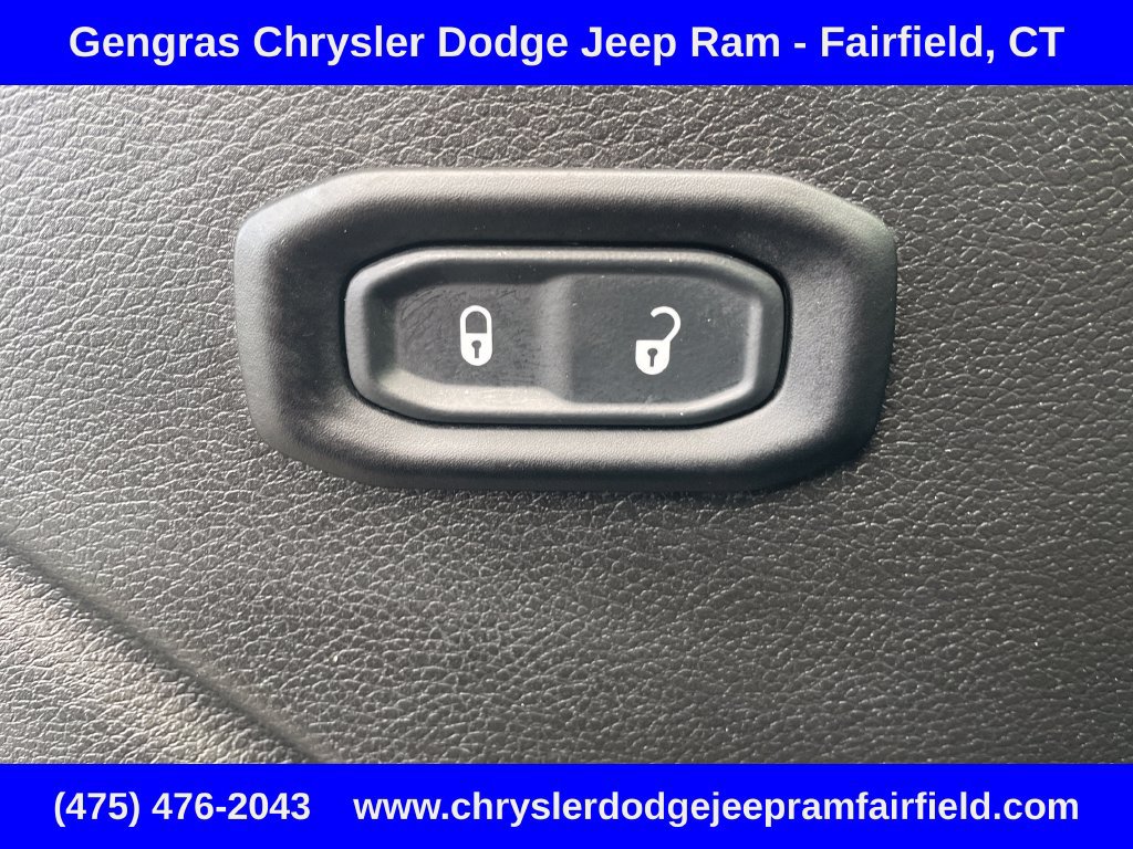 Used 2024 Jeep Wrangler Unlimited w/ Convenience Group AWD/4WD image 47