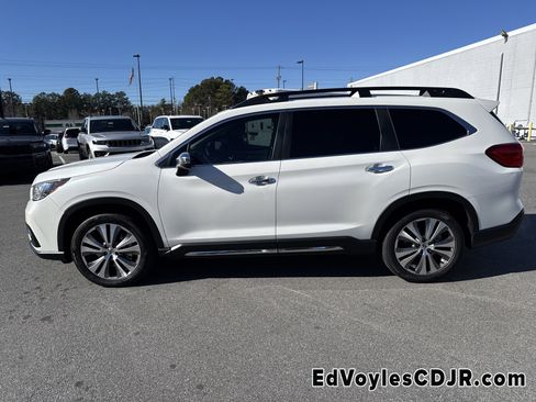 Used 2022 Subaru Ascent Touring image 7