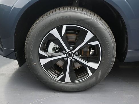 New 2026 Volvo XC60 B5 Core AWD/4WD image 9