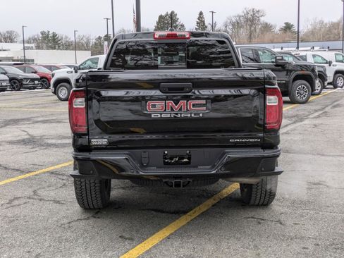 Certified 2024 GMC Canyon Denali image 6