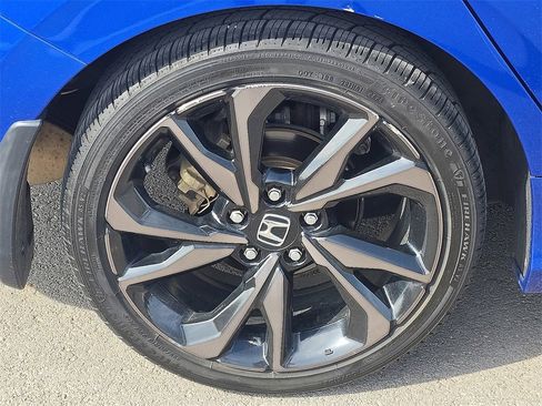 Used 2019 Honda Civic Sport image 7