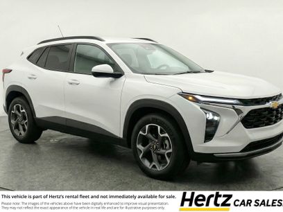 Used 2025 Chevrolet Trax LT