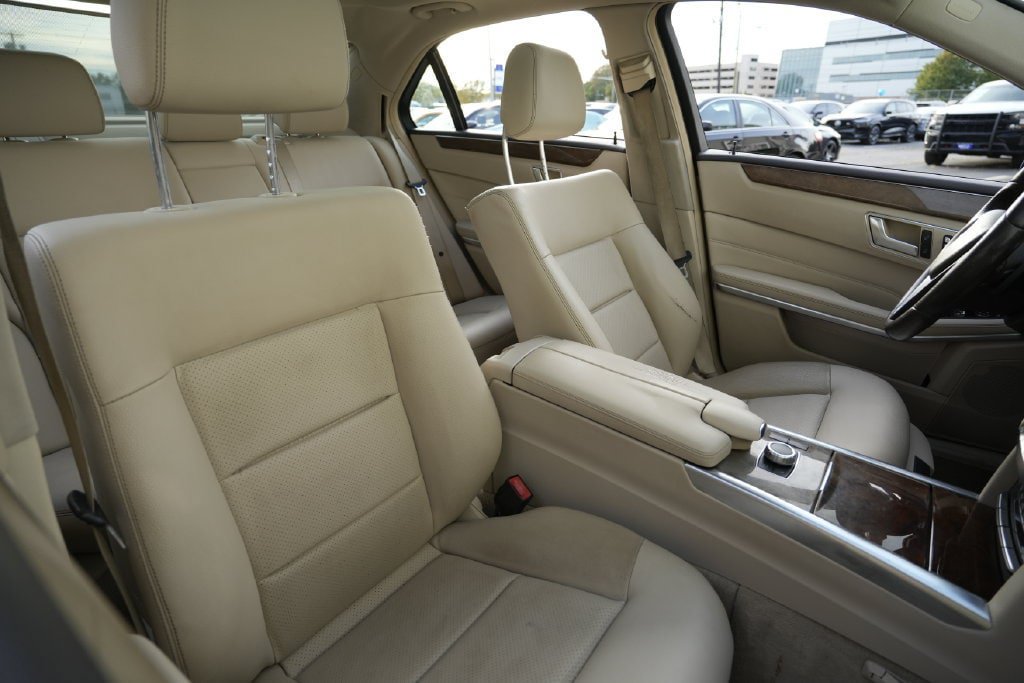 Used 2016 Mercedes-Benz E 350 4MATIC Sedan image 34
