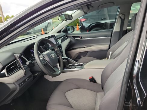 Used 2021 Toyota Camry LE FWD image 11