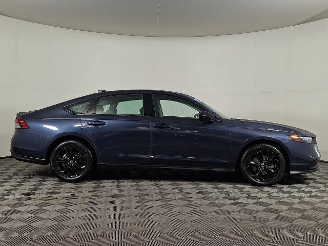 Used 2025 Honda Accord SE image 10