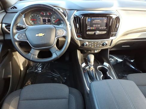 Certified 2023 Chevrolet Traverse LT image 9
