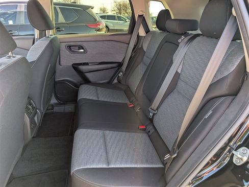 Certified 2023 Nissan Rogue SV image 27