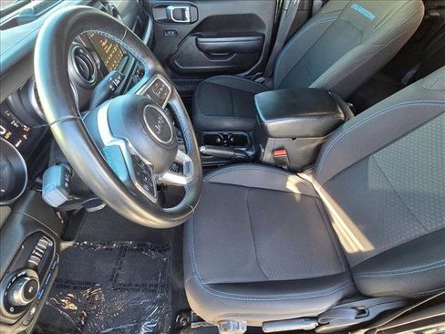 Used 2022 Jeep Wrangler Unlimited Rubicon image 18
