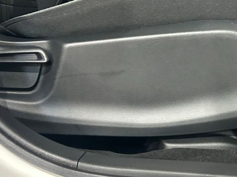 Used 2024 Honda HR-V LX image 48