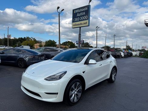 Used 2023 Tesla Model Y Long Range image 1