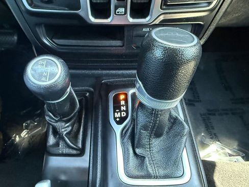 Used 2020 Jeep Gladiator Sport w/ Quick Order Package 24S AWD/4WD image 20
