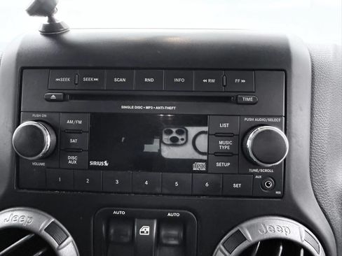 Used 2013 Jeep Wrangler Sport AWD/4WD image 11