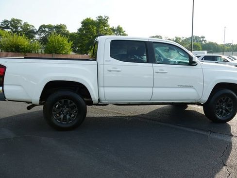 Used 2023 Toyota Tacoma SR5 RWD image 9