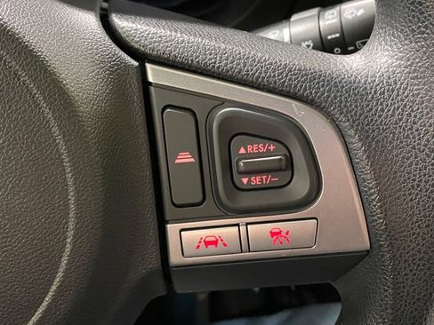 Used 2017 Subaru Forester 2.5i Premium AWD/4WD image 18
