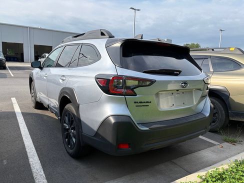 Certified 2023 Subaru Outback Onyx Edition AWD/4WD image 4