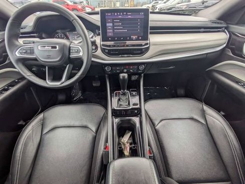 Used 2025 Jeep Compass Limited AWD/4WD image 13
