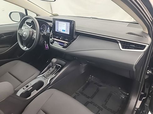 Used 2025 Toyota Corolla LE image 14
