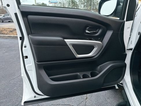 Used 2024 Nissan Titan SV w/ Accessory Utility Package image 10