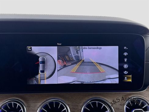 Used 2021 Mercedes-Benz AMG GT 43 w/ Driver Assistance Package image 19