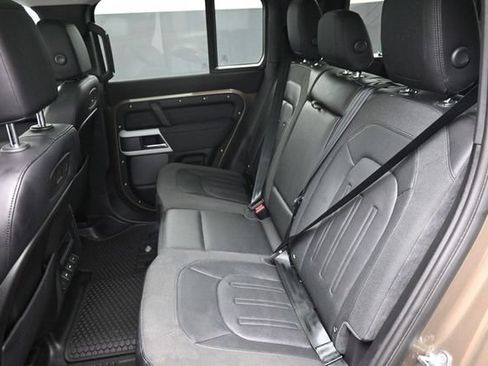 Used 2020 Land Rover Defender 110 SE AWD/4WD image 20