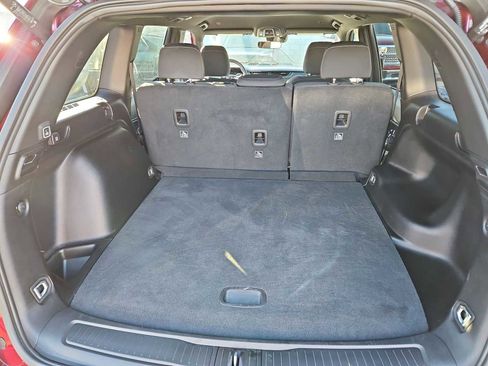 Used 2025 Jeep Grand Cherokee Laredo w/ Luxury Tech Group I image 34