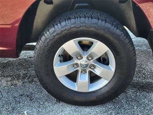 Used 2017 RAM 1500 Classic SLT image 7