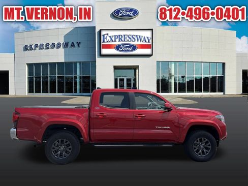 Used 2022 Toyota Tacoma SR5 AWD/4WD image 5