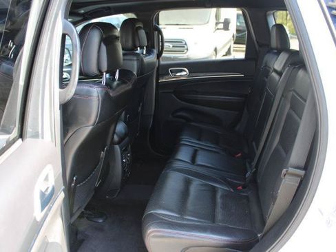 Used 2017 Jeep Grand Cherokee Trailhawk w/ Trailhawk Luxury Group AWD/4WD image 13