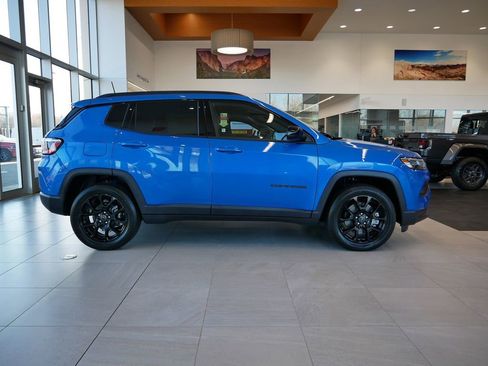 New 2026 Jeep Compass Latitude image 37