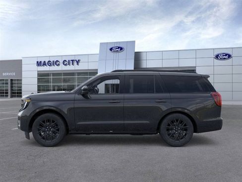New 2026 Ford Expedition Platinum w/ Stealth Appearance Package image 3