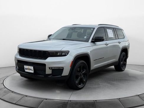 Used 2023 Jeep Grand Cherokee L Limited w/ Black Appearance Package AWD/4WD image 6