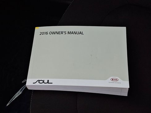 Used 2016 Kia Soul Base image 24