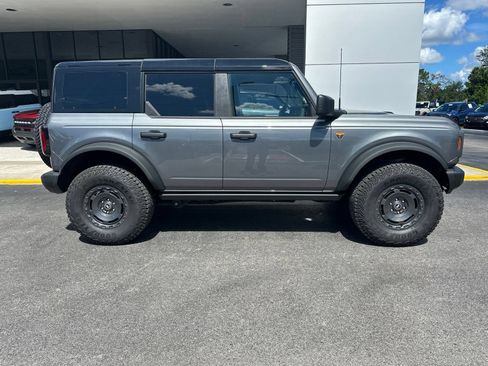 Certified 2025 Ford Bronco Badlands w/ Sasquatch Package AWD/4WD image 3