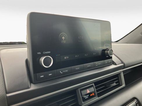 Certified 2025 Honda Pilot Sport image 21